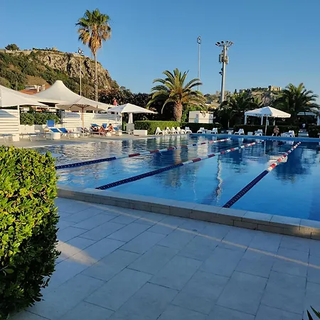 Semesterbostad Cottage84milazzo *